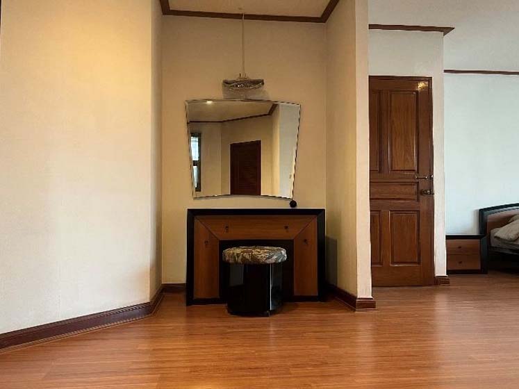 Condominium in Phaholyothin 